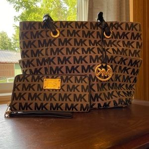 Michael Kors Purse & Wallet